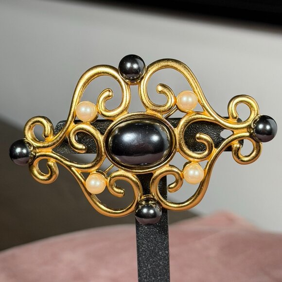 Monet Vintage Gold-Tone Faux Pearl Brooch — Elegant Statement Pin - Picture 1 of 11